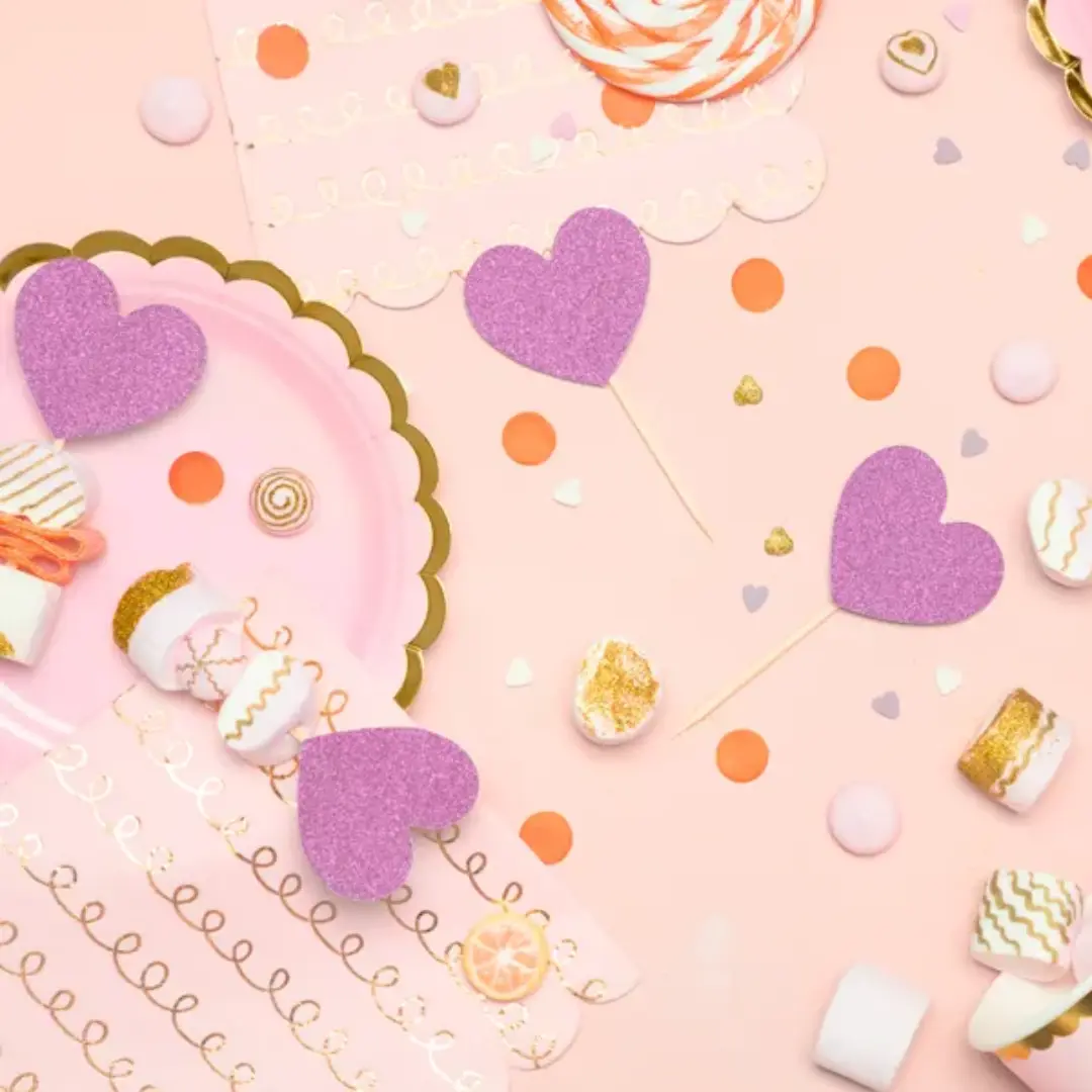 6 Assiettes en Carton Rose Pâle avec Bordures Dorées Métallisées – Ø 18 cm – Image 3