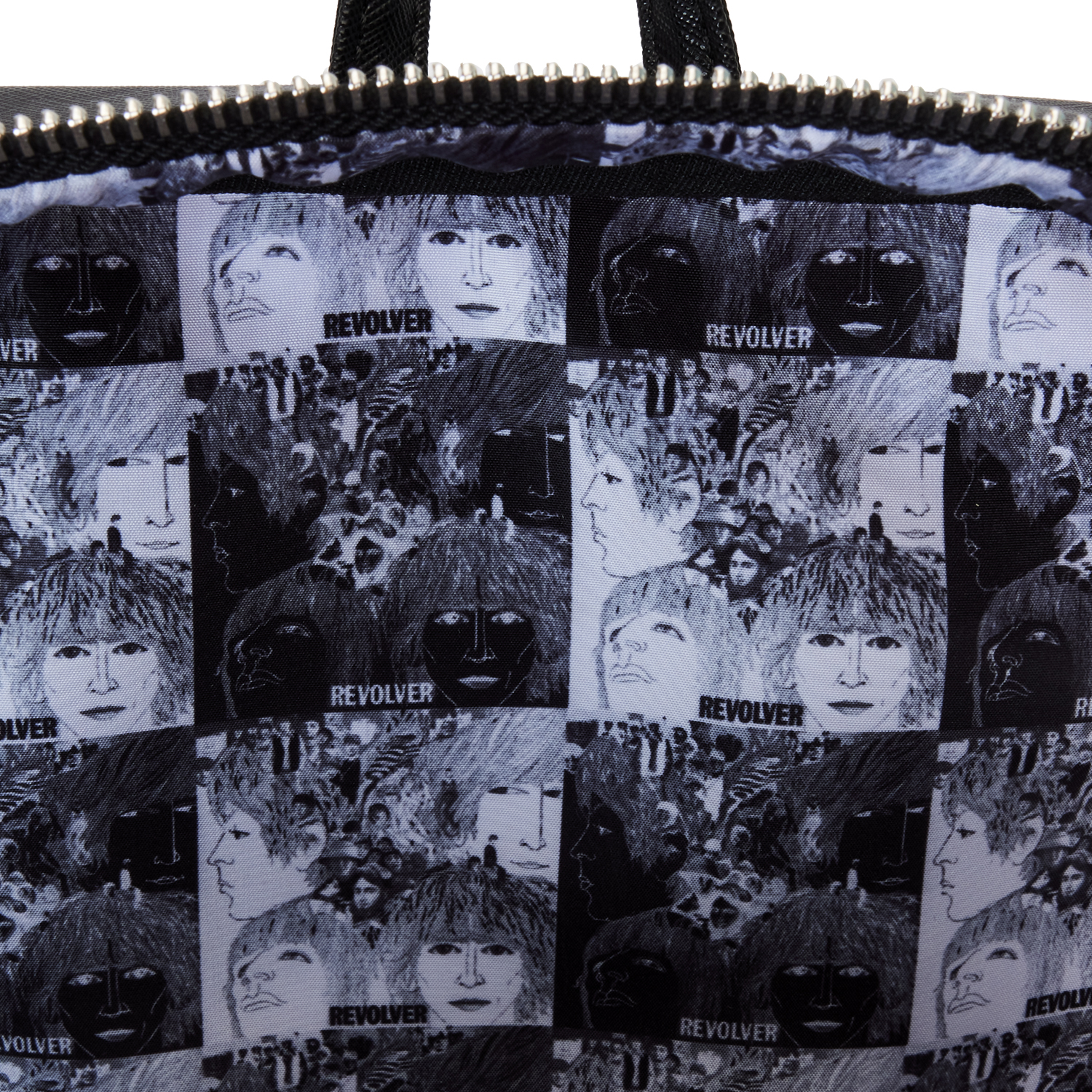 Beatles Loungefly Sac à dos Revolver album with record pouch – Image 5